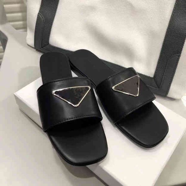 latest designer women's slippers solid color flat bottomed mule word fashion summer leather sole 35-40, Black
latest designer women's slippers solid color flat bottomed mule word fashion summer leather sole 35-40, Black