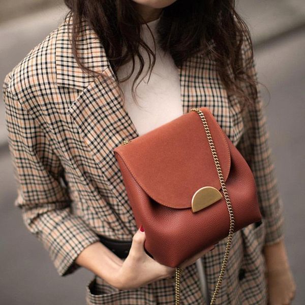 роскошные дизайнерские ковш сумки малые цепи сумки элегантный crossbody женщин кожа сумка франция стиль crossbody сумка 676
роскошные дизайнерские ковш сумки малые цепи сумки элегантный crossbody женщин кожа сумка франция стиль crossbody сумка 676