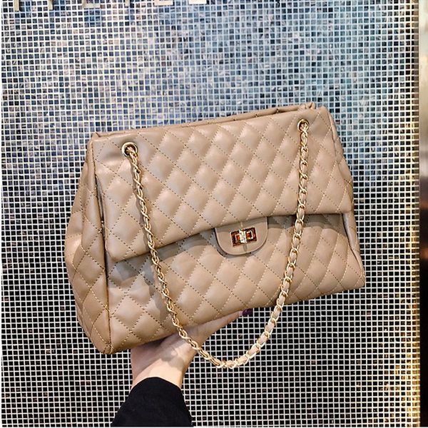 wholesale factory ladies shoulder bags soft and comfortable large plaid handbag elegant atmosphere khaki ladies bag street trend sewing rhom, Black;red
wholesale factory ladies shoulder bags soft and comfortable large plaid handbag elegant atmosphere khaki ladies bag street trend sewing rhom, Black;red