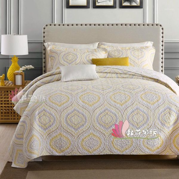 bedding sets romantic quilted three piece printing comforter set luxury soft bedspread comfortable bed skirt flower printing1
bedding sets romantic quilted three piece printing comforter set luxury soft bedspread comfortable bed skirt flower printing1
