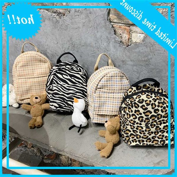 011101 2020 new korean chic girls leisure mini backpack student single shoulder schoolbag
011101 2020 new korean chic girls leisure mini backpack student single shoulder schoolbag