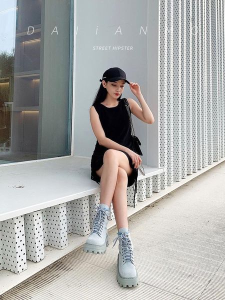the same style of star thigh-high platform ankle boots girl's head lacing martin 9 holes purple ear ankle boots handsome fashion, Black
the same style of star thigh-high platform ankle boots girl's head lacing martin 9 holes purple ear ankle boots handsome fashion, Black