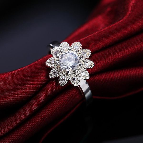 

whosale красивое серебро кристаллическое кольцо благородный цветок мода свадьба женщины леди кольцо ювелирные изделия cz zircon штампованный, Silver