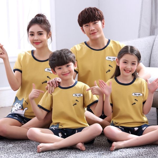 family pajamas summer papa mama mother baby daughter matching clothes father son shirt+shorts pants big size y200713, Blue
family pajamas summer papa mama mother baby daughter matching clothes father son shirt+shorts pants big size y200713, Blue