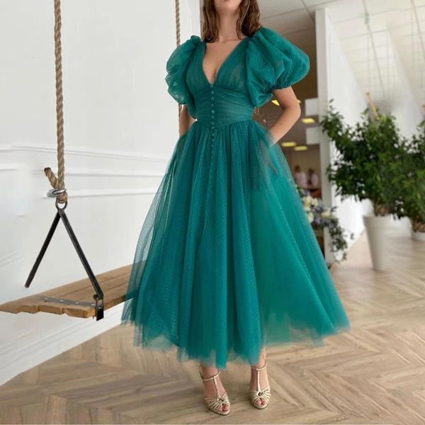 sweet hunter short a-line prom dresses juliet sleeve deep v-neck open back tea length homecoming dress puffy graduation party gowns, Black
sweet hunter short a-line prom dresses juliet sleeve deep v-neck open back tea length homecoming dress puffy graduation party gowns, Black