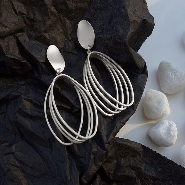 925 silver needle cold wind earrings european and american long geometric oval drop simple matte matte frosted earring female, Golden
925 silver needle cold wind earrings european and american long geometric oval drop simple matte matte frosted earring female, Golden
