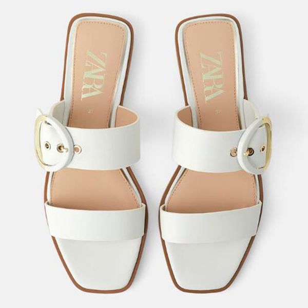 2020 new summer leisure shoes square head women's slippers flat with leather belt buckle fashion non-slip sandals female xx427 x1020, Black
2020 new summer leisure shoes square head women's slippers flat with leather belt buckle fashion non-slip sandals female xx427 x1020, Black