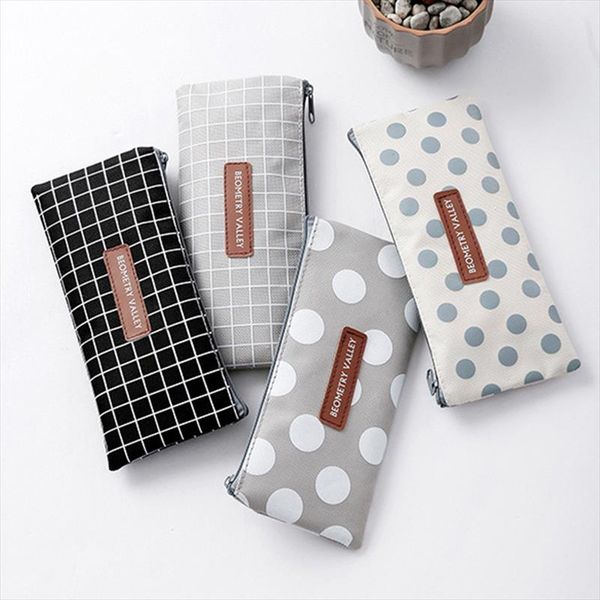 new women plaid travel cosmetic bag makeup bag portable female zipper small toiletry make up bags travel beauty organizer
new women plaid travel cosmetic bag makeup bag portable female zipper small toiletry make up bags travel beauty organizer