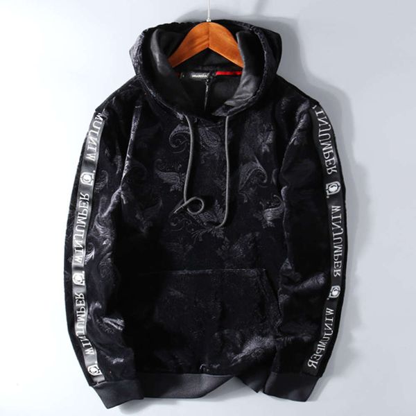 new autumn and winter european men's velvet sweater slim fitting hooded head versatile coat fashion 116, Black
new autumn and winter european men's velvet sweater slim fitting hooded head versatile coat fashion 116, Black