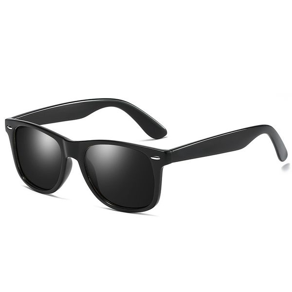 classical sunglasses retro square plastic frame polarized lens pchromic woman driving sunglass lady fashion eyewear, White;black
classical sunglasses retro square plastic frame polarized lens pchromic woman driving sunglass lady fashion eyewear, White;black