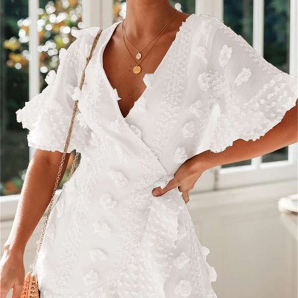new v-neck lace crochet dress in summer 2020, Black;gray
new v-neck lace crochet dress in summer 2020, Black;gray