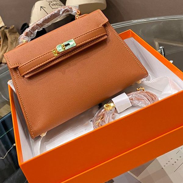 women luxurys handbag purse epsom designers leather shoulder bags ladies tote bag wallet steel hardware hand bags package box 12 color
women luxurys handbag purse epsom designers leather shoulder bags ladies tote bag wallet steel hardware hand bags package box 12 color