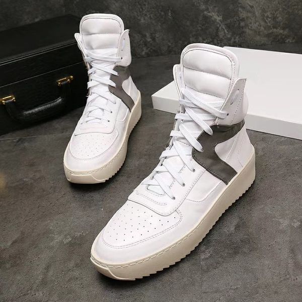 2021 fashion military sneakers soft leather mens suede boots high street boots 9#22/20e50, Black
2021 fashion military sneakers soft leather mens suede boots high street boots 9#22/20e50, Black
