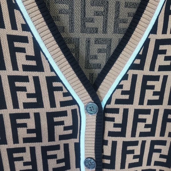 new ff jacquard v-neck knitted cardigan with contrast color in early autumn 2020: good quality for women99, Gray
new ff jacquard v-neck knitted cardigan with contrast color in early autumn 2020: good quality for women99, Gray