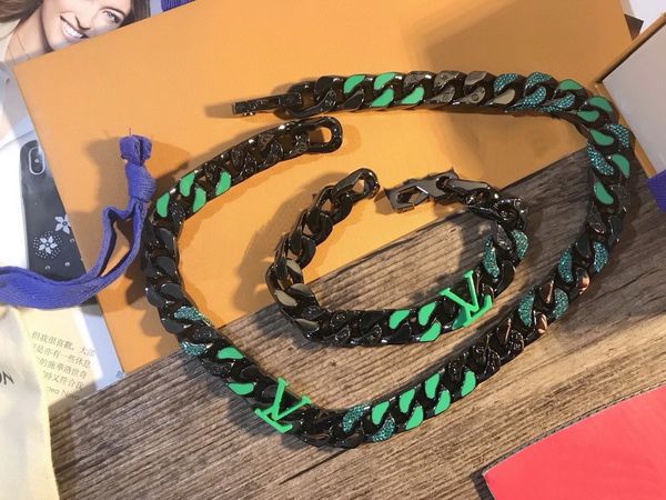 europe america men black-colour metal engraved v initials green enamel setting diamond chain links necklace bracelet jewelry sets, Silver
europe america men black-colour metal engraved v initials green enamel setting diamond chain links necklace bracelet jewelry sets, Silver