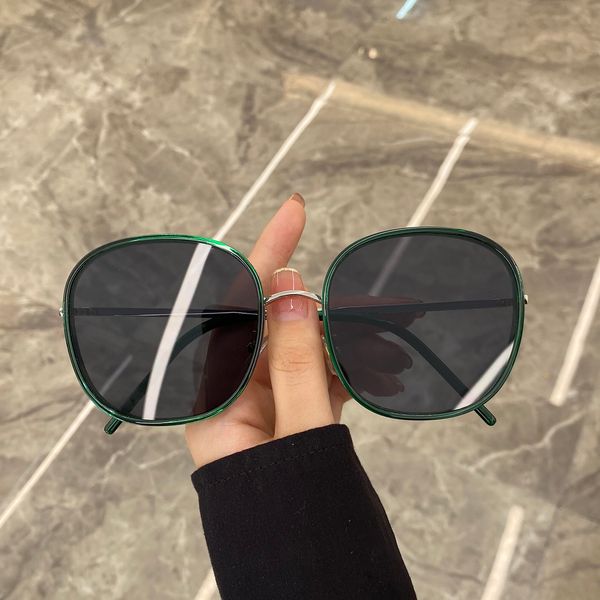 korean version of the new big screen red street, dark glasses, women's round face sunglasses, male anti ultraviolet noise tiktok, White;black
korean version of the new big screen red street, dark glasses, women's round face sunglasses, male anti ultraviolet noise tiktok, White;black