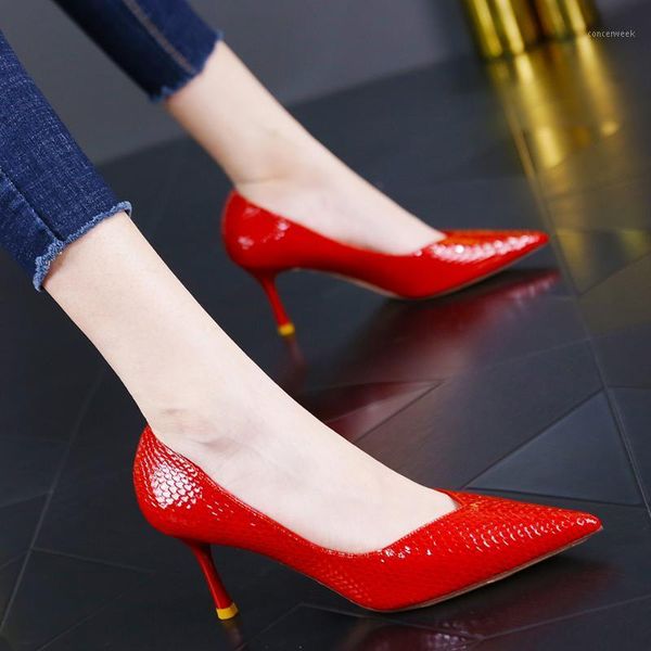 dress shoes 2021 fashion snake glossy professional pointed shallow mouth red stiletto heels women autumn1, Black
dress shoes 2021 fashion snake glossy professional pointed shallow mouth red stiletto heels women autumn1, Black