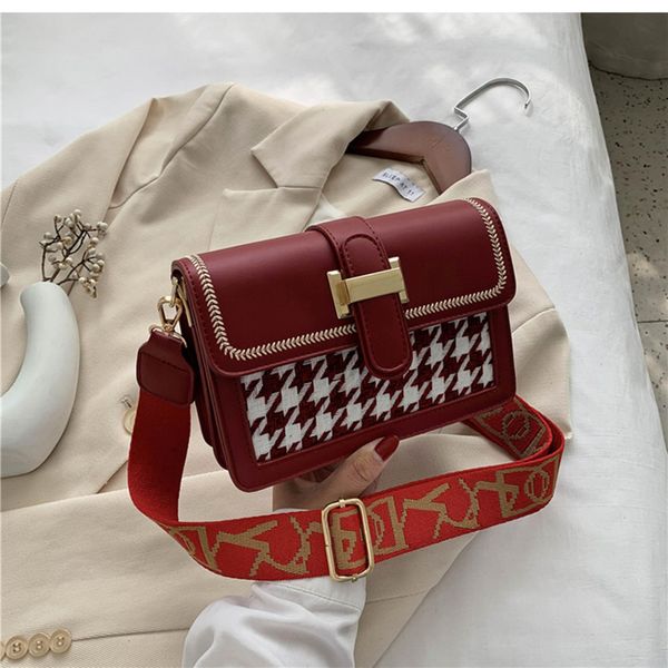 unique design retro woolen square & elegant shoulder messenger bag width 20.5cm height 15cm thickness 8cm c1223
unique design retro woolen square & elegant shoulder messenger bag width 20.5cm height 15cm thickness 8cm c1223