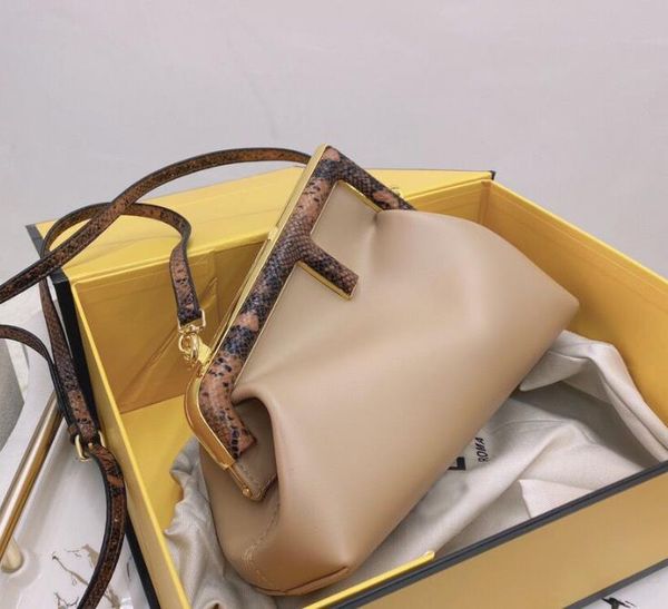 2022quality armpit bags classic leather designer handbags for ladies, shoulder bags, baguette multi-color fashion bags wholesale
2022quality armpit bags classic leather designer handbags for ladies, shoulder bags, baguette multi-color fashion bags wholesale