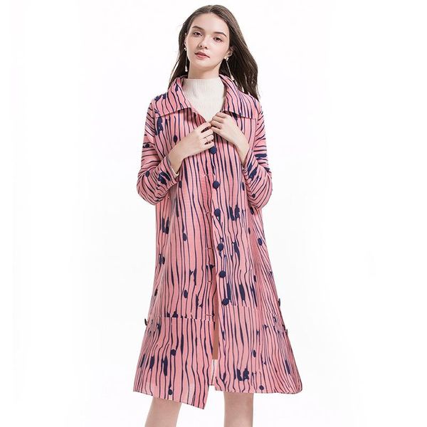 women's trench coats pleated coat for women single breasted turn-down collar long sleeves high street 2021 autumn fashion, Tan;black
women's trench coats pleated coat for women single breasted turn-down collar long sleeves high street 2021 autumn fashion, Tan;black