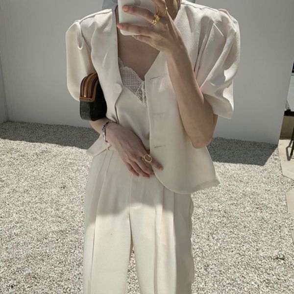 2021 new female chic style two-piece clothes single-v cleavage breasted half-sleeve short blazers matching suit long pants rrmu, Gray
2021 new female chic style two-piece clothes single-v cleavage breasted half-sleeve short blazers matching suit long pants rrmu, Gray