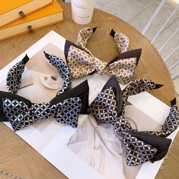 корейский бутик hair hoop chument print print head hoops женщины девушки волосы голова обруча - аксессуары для женщин жеребцы, Silver
корейский бутик hair hoop chument print print head hoops женщины девушки волосы голова обруча - аксессуары для женщин жеребцы, Silver