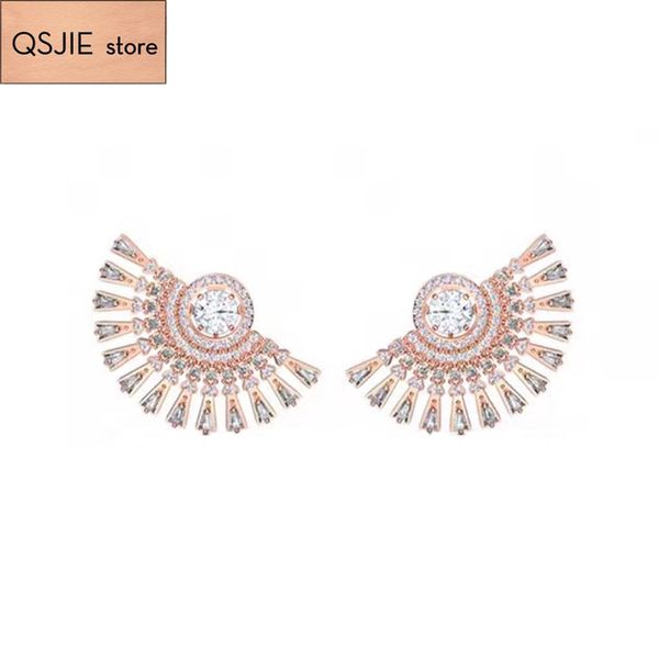 qsjie swa2020 new earrings, flashing heart, fan-shaped exaggerated lady earrings glamorous fashion jewelry, Golden;silver
qsjie swa2020 new earrings, flashing heart, fan-shaped exaggerated lady earrings glamorous fashion jewelry, Golden;silver