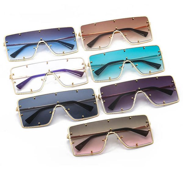 machine punk design big sunglasses full metal frame with one piece lens fix by screws cool street riders eyewear, White;black
machine punk design big sunglasses full metal frame with one piece lens fix by screws cool street riders eyewear, White;black