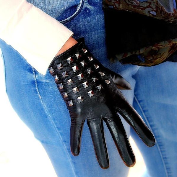 women' natural touch screen punk style rivet female fashion genuine leather dancing driving glove r2518, Blue;gray
women' natural touch screen punk style rivet female fashion genuine leather dancing driving glove r2518, Blue;gray