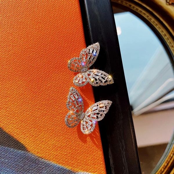 2020 korea fashionable beautiful butterfly earrings exquisite copper inlaid with zircon for women, Golden;silver
2020 korea fashionable beautiful butterfly earrings exquisite copper inlaid with zircon for women, Golden;silver