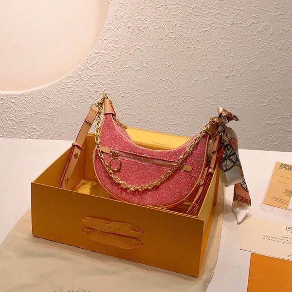 2022 wholesale canvas hobo for women shoulder bag chest pack lady tote chains handbag presbyopic purse messenger bags handbags purses
2022 wholesale canvas hobo for women shoulder bag chest pack lady tote chains handbag presbyopic purse messenger bags handbags purses