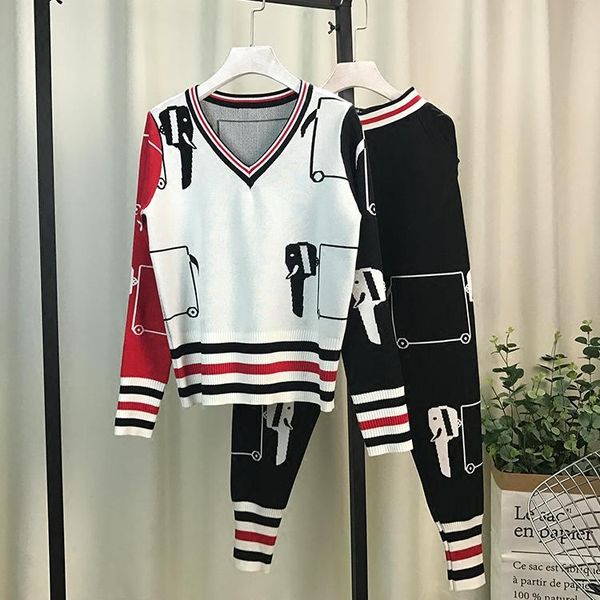 new women's spring and autumn abstract pattern v-neck knit pullover sweater + long pants two-piece casual students pants suit, White
new women's spring and autumn abstract pattern v-neck knit pullover sweater + long pants two-piece casual students pants suit, White