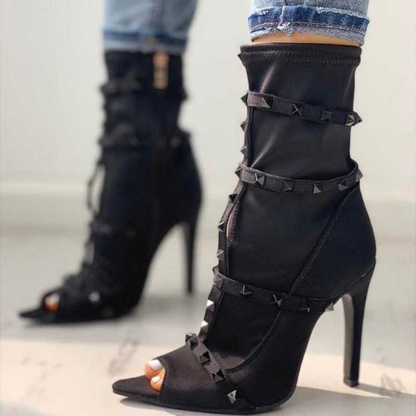 2020 последние дизайна моды peep toe заклепки группа украшение дамы ботильоны большой размер 43 женщины туфли на высоких каблуках, Black
2020 последние дизайна моды peep toe заклепки группа украшение дамы ботильоны большой размер 43 женщины туфли на высоких каблуках, Black