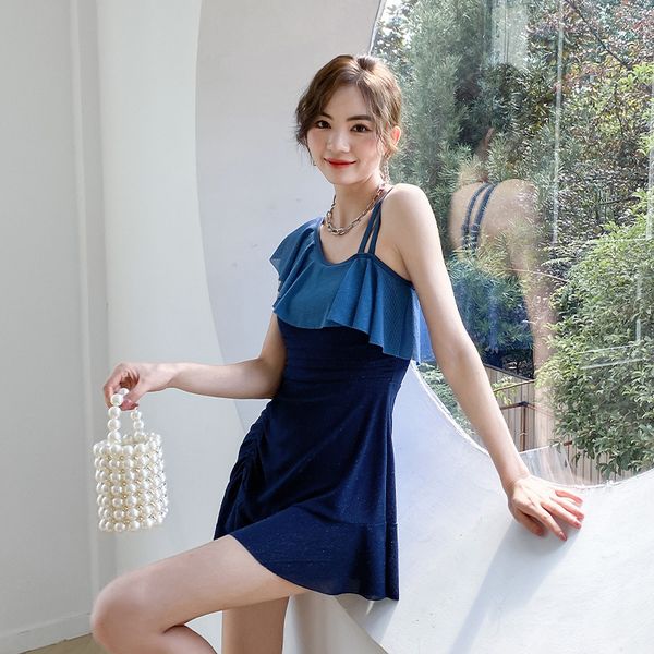 spring swimsuit women's 2021 new korean one-piece skirt swimsuit, White;black
spring swimsuit women's 2021 new korean one-piece skirt swimsuit, White;black