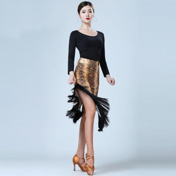 stage wear latin dance costumes 2021 autumn tassel skirt competition clothes practice female adults, Black;red
stage wear latin dance costumes 2021 autumn tassel skirt competition clothes practice female adults, Black;red
