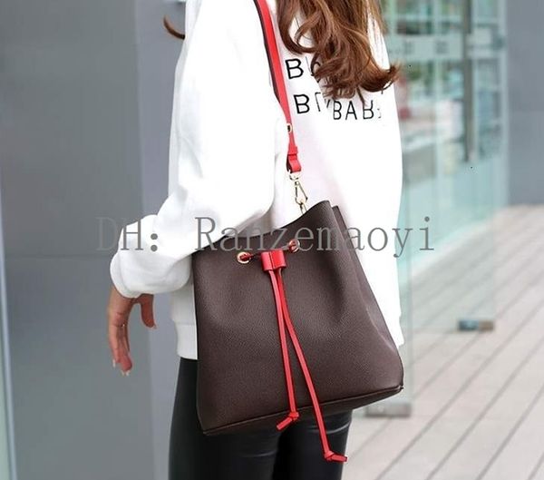 fashion genuine leather bucket bag women famous drawstring handbags flower printing crossbody purse
fashion genuine leather bucket bag women famous drawstring handbags flower printing crossbody purse