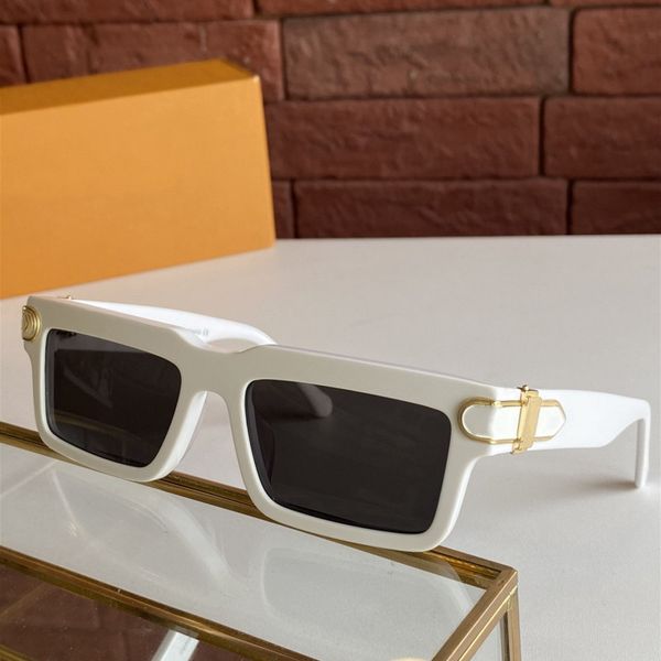 2020 luxury men 1.1 millionaires black metal blue lenses square sunglasses mens z1403 continuous retro decorative glasses, White;black
2020 luxury men 1.1 millionaires black metal blue lenses square sunglasses mens z1403 continuous retro decorative glasses, White;black