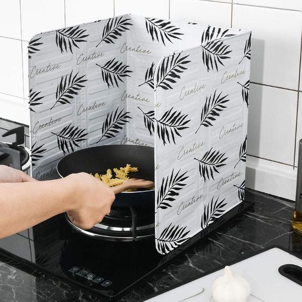 1pcs guard oil divider splash proof baffle frying pan oil splash screen cover anti splatter shield tool kitchen accessories1
1pcs guard oil divider splash proof baffle frying pan oil splash screen cover anti splatter shield tool kitchen accessories1