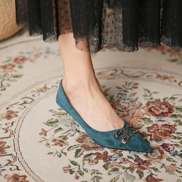 dress shoes 2021 luxury flock metal chain bow-knot design fashion high heels women pumps classic stiletto party, Black
dress shoes 2021 luxury flock metal chain bow-knot design fashion high heels women pumps classic stiletto party, Black