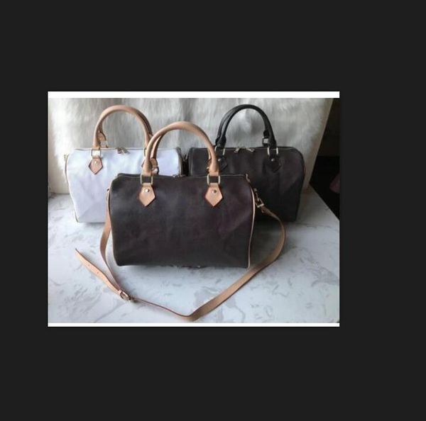 95men's and women's new messenger bags, high-quality canvas shoulder bags, handbags, dustproof pads, packaging
95men's and women's new messenger bags, high-quality canvas shoulder bags, handbags, dustproof pads, packaging