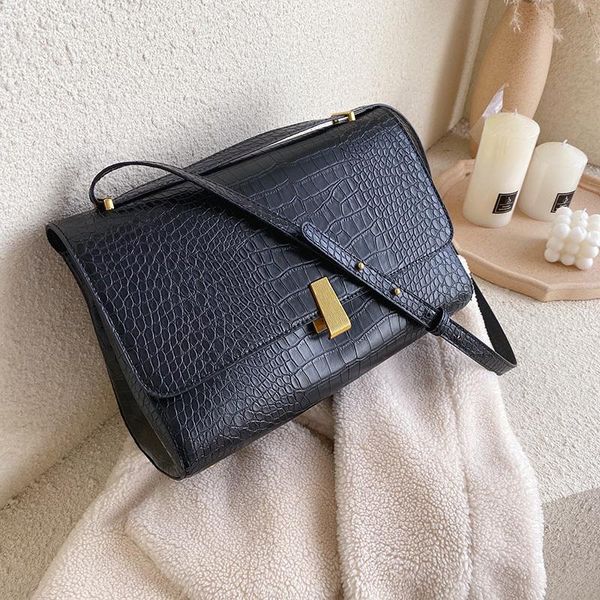 leather ladies shoulder bag pattern women's messenger bag large capacity female handbag winter party bags 2020 new
leather ladies shoulder bag pattern women's messenger bag large capacity female handbag winter party bags 2020 new