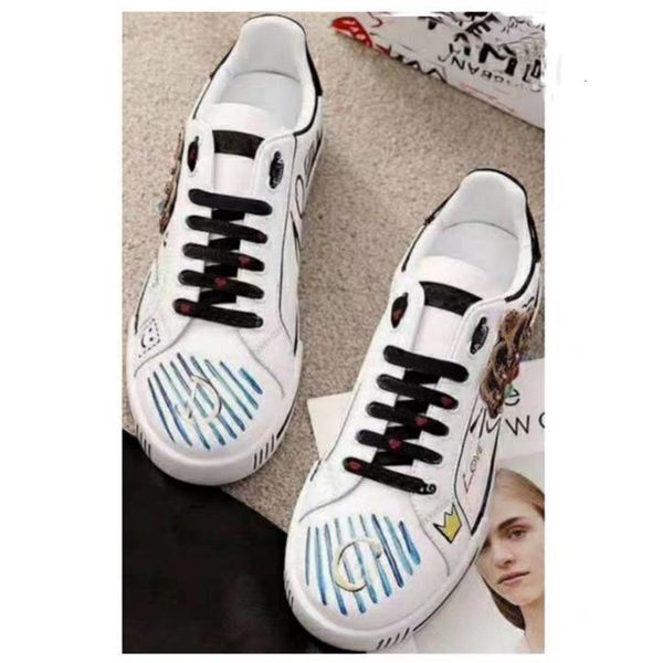 graffiti love leather small white shoe women's foreign style casual single shoe women's fashion versatile, Black
graffiti love leather small white shoe women's foreign style casual single shoe women's fashion versatile, Black