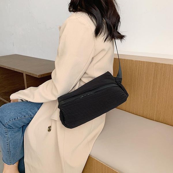 тенденции моды свободное одно плечо 2020 новый студент простой crossbody сумка soft solid color lipstick packet b645
тенденции моды свободное одно плечо 2020 новый студент простой crossbody сумка soft solid color lipstick packet b645