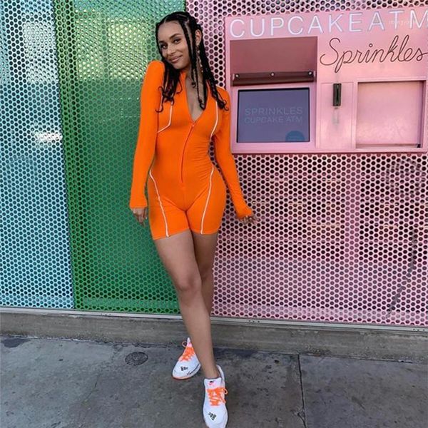 2020 new women long sleeve bodycon jumpsuit sport front zipper shorts reflective v-neck jumpsuit playsuit streetwear autumn1, Black;white 
2020 new women long sleeve bodycon jumpsuit sport front zipper shorts reflective v-neck jumpsuit playsuit streetwear autumn1, Black;white
