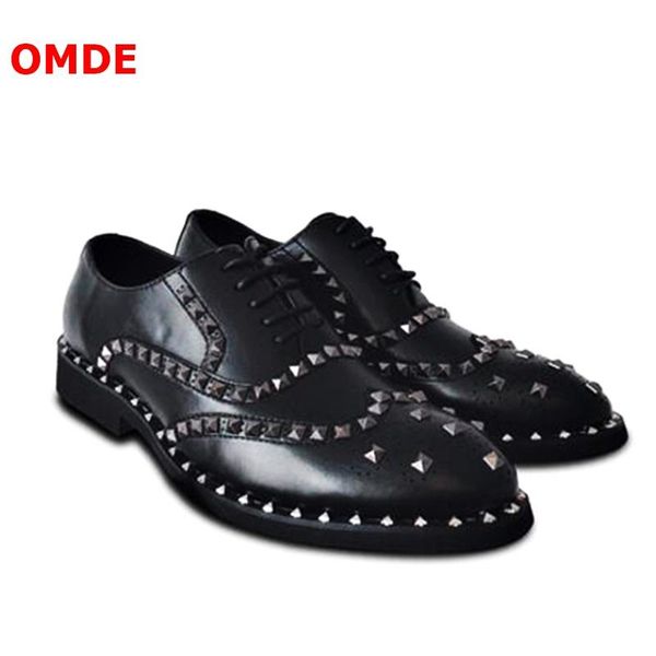 omde korea style fashion black oxford shoes for men carving brogue leather shoes men rivets dress lace-up wedding
omde korea style fashion black oxford shoes for men carving brogue leather shoes men rivets dress lace-up wedding