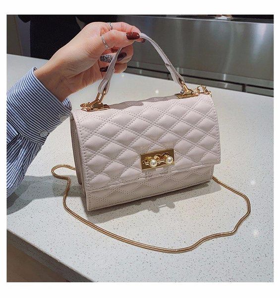 2020 new plaid fashion female bag pu leather women fashion handbags tote bag stone shoulder messenger clutch girls party clutch
2020 new plaid fashion female bag pu leather women fashion handbags tote bag stone shoulder messenger clutch girls party clutch