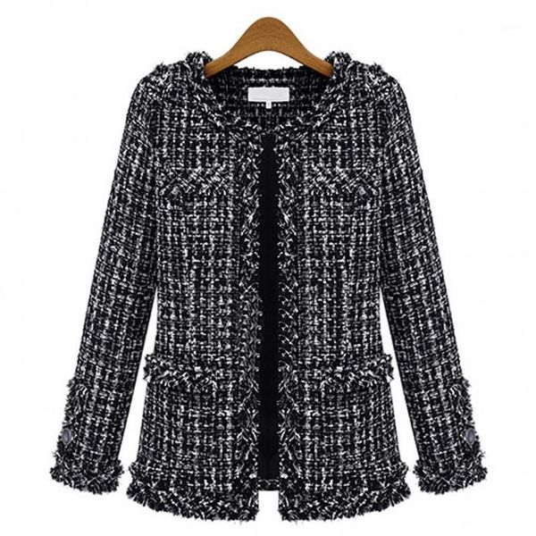 european ladies coats winter 2019 retro women elegant plus size woolen wool coat woman jacket plaid coat female overcoat zb0081, Black
european ladies coats winter 2019 retro women elegant plus size woolen wool coat woman jacket plaid coat female overcoat zb0081, Black