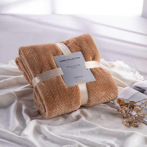 home thicken warm blanket two-sided winter sofa office bedspread comforter plaid for cover portable kids room bedding1
home thicken warm blanket two-sided winter sofa office bedspread comforter plaid for cover portable kids room bedding1