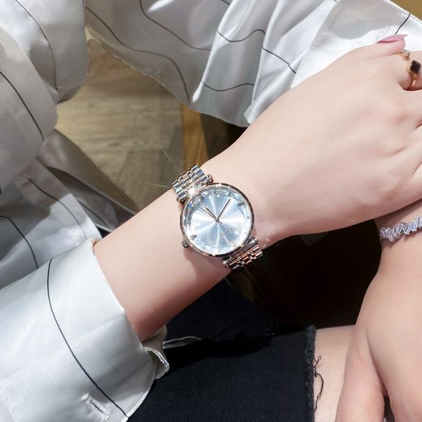 with full diamond high sense chain watch female light luxury 10 temperament simple and atmospheric women
with full diamond high sense chain watch female light luxury 10 temperament simple and atmospheric women