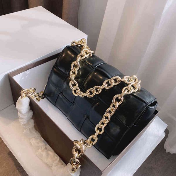 thick chain woven shoulder bags women handbag leather designer brand crossbody female luxury purses 220314
thick chain woven shoulder bags women handbag leather designer brand crossbody female luxury purses 220314
